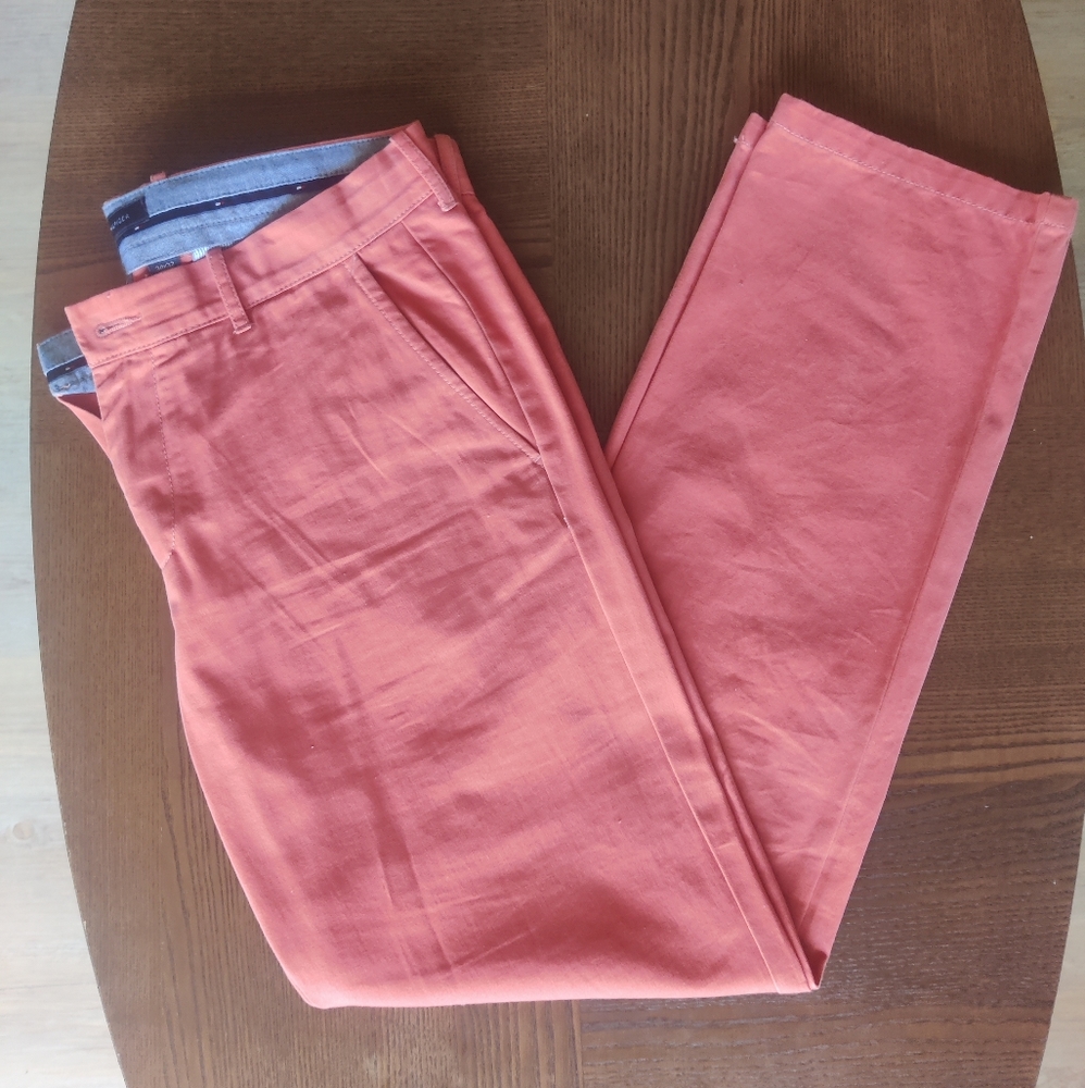 Tommy Hilfiger Classic Red size 34/32